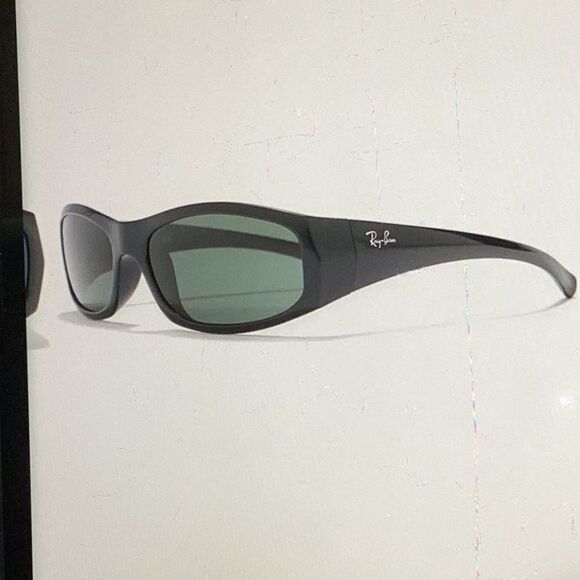 RAY-BAN NEW 57MM RECTANGLE SUNGLASSES BLACK/CRYSTAL GREEN - Picture 3 of 11